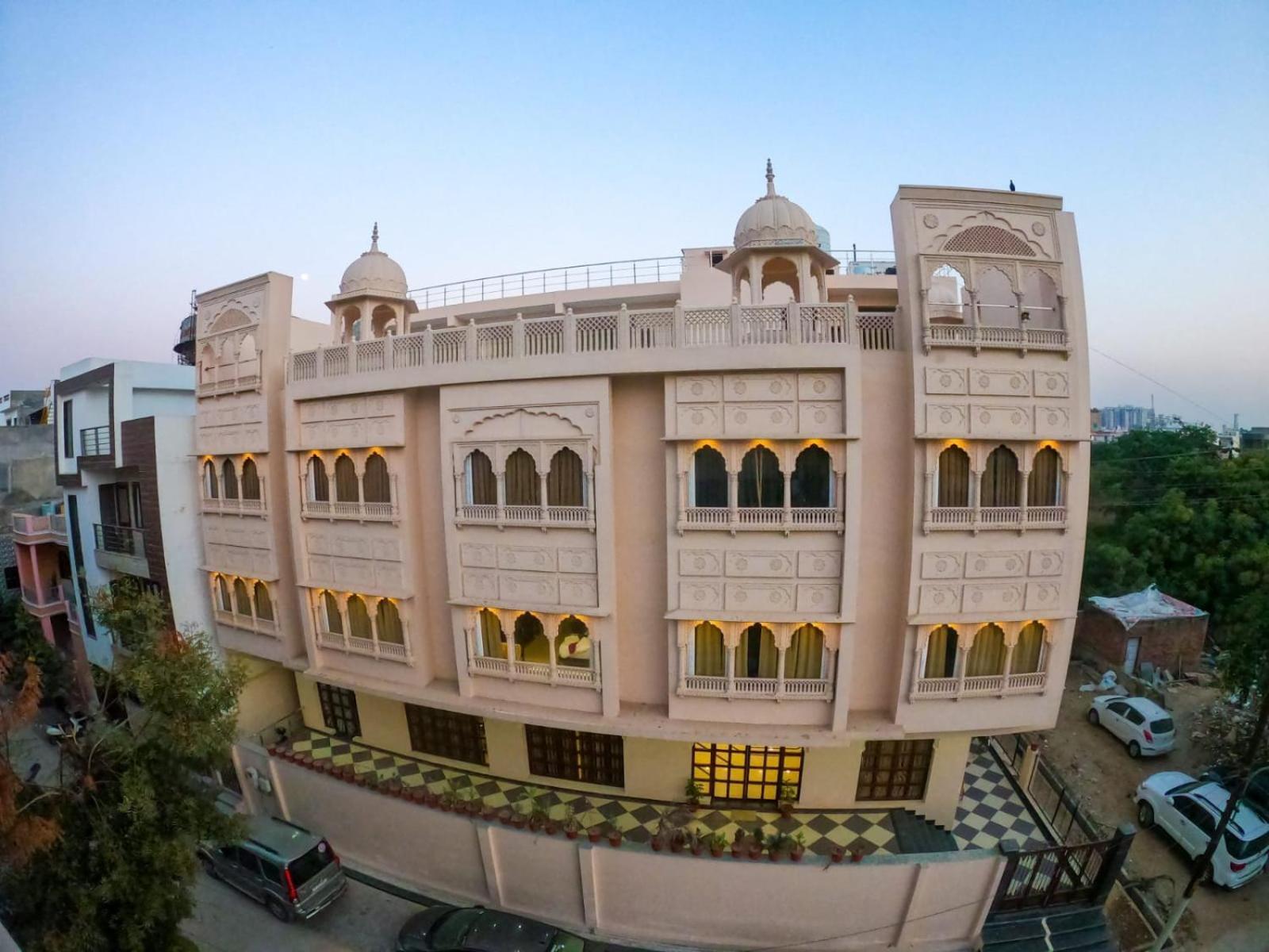 The Taj Vista Agra- Walking Distance To Taj Mahal Hotel Agra  Exterior photo