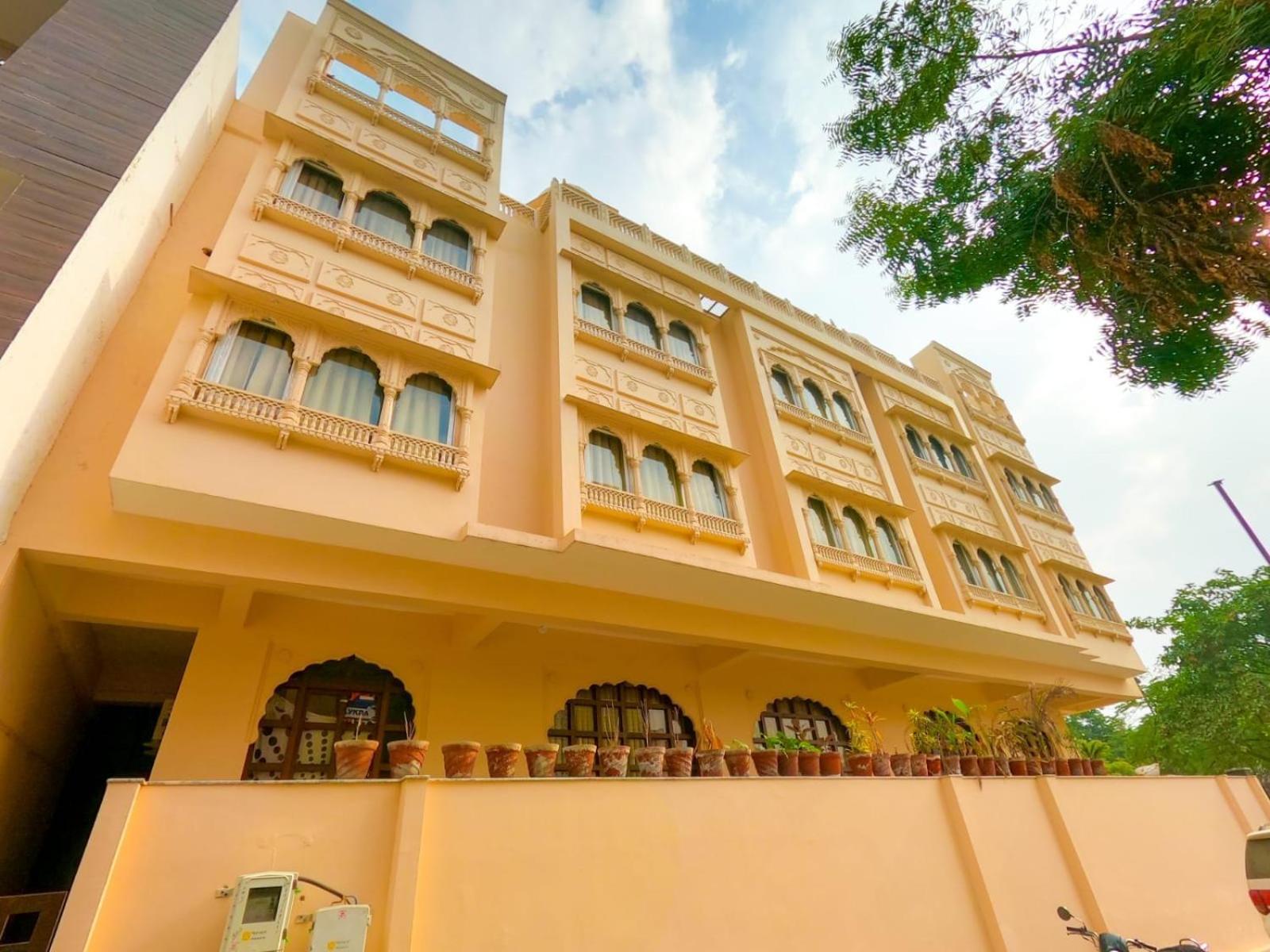 The Taj Vista Agra- Walking Distance To Taj Mahal Hotel Agra  Exterior photo