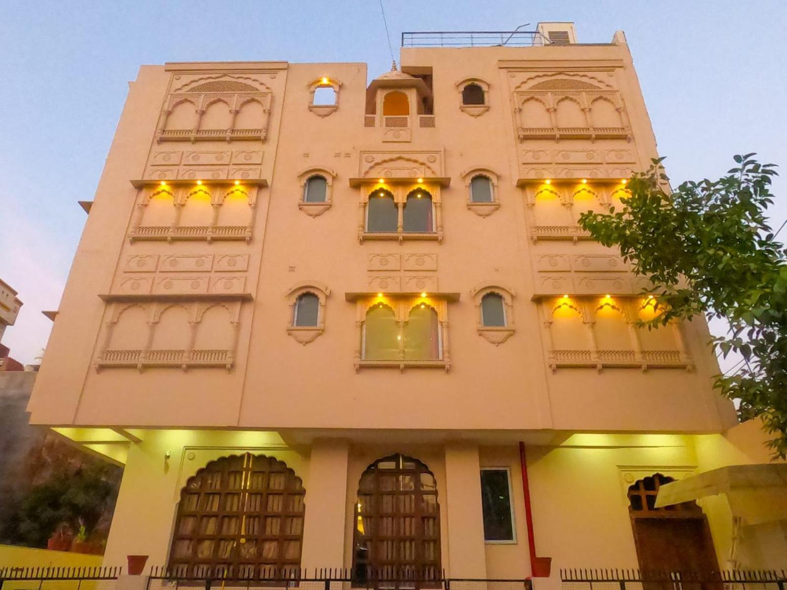 The Taj Vista Agra- Walking Distance To Taj Mahal Hotel Agra  Exterior photo