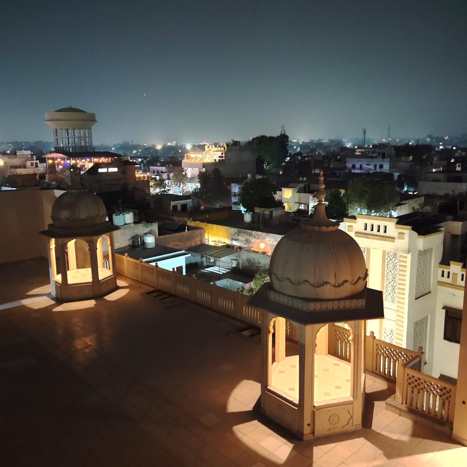 The Taj Vista Agra- Walking Distance To Taj Mahal Hotel Agra  Exterior photo