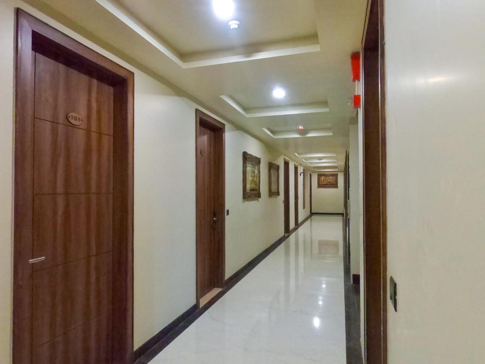The Taj Vista Agra- Walking Distance To Taj Mahal Hotel Agra  Exterior photo