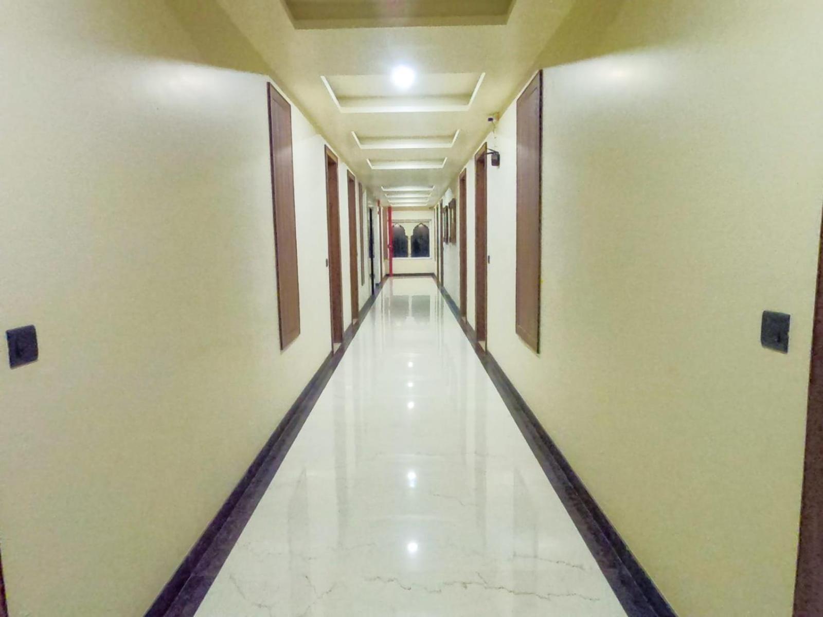 The Taj Vista Agra- Walking Distance To Taj Mahal Hotel Agra  Exterior photo